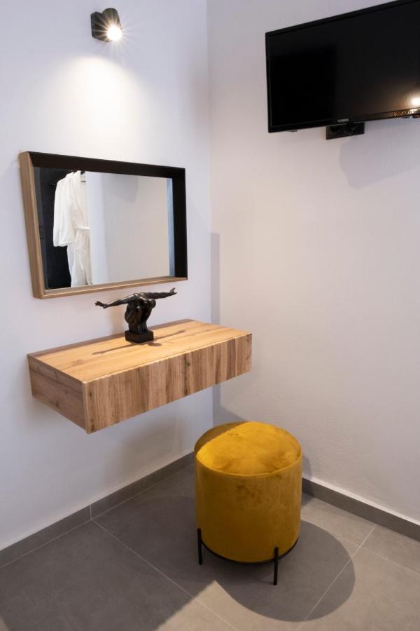 Venus Luxury Apartment Ermoupoli Eksteriør billede