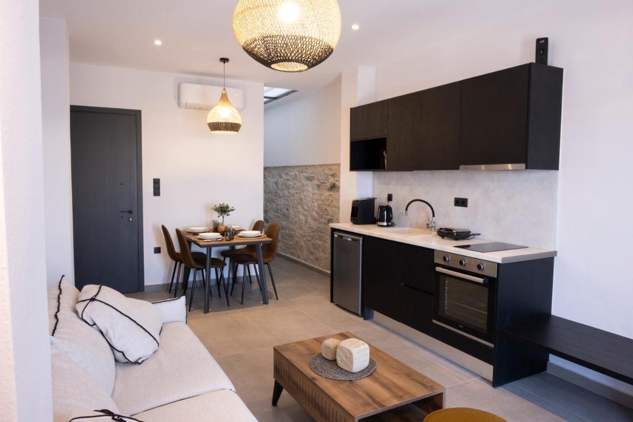 Venus Luxury Apartment Ermoupoli Eksteriør billede