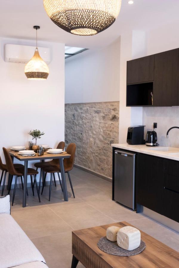 Venus Luxury Apartment Ermoupoli Eksteriør billede