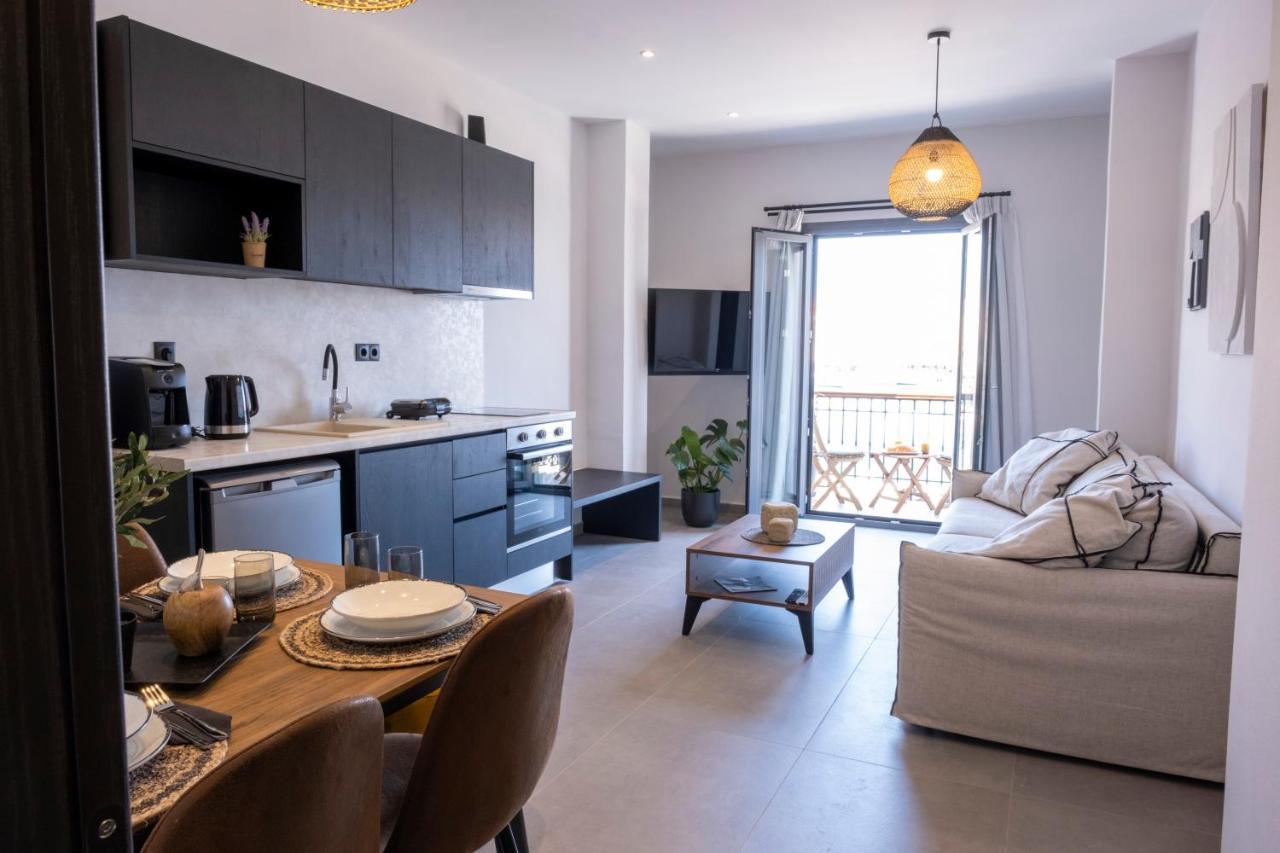 Venus Luxury Apartment Ermoupoli Eksteriør billede