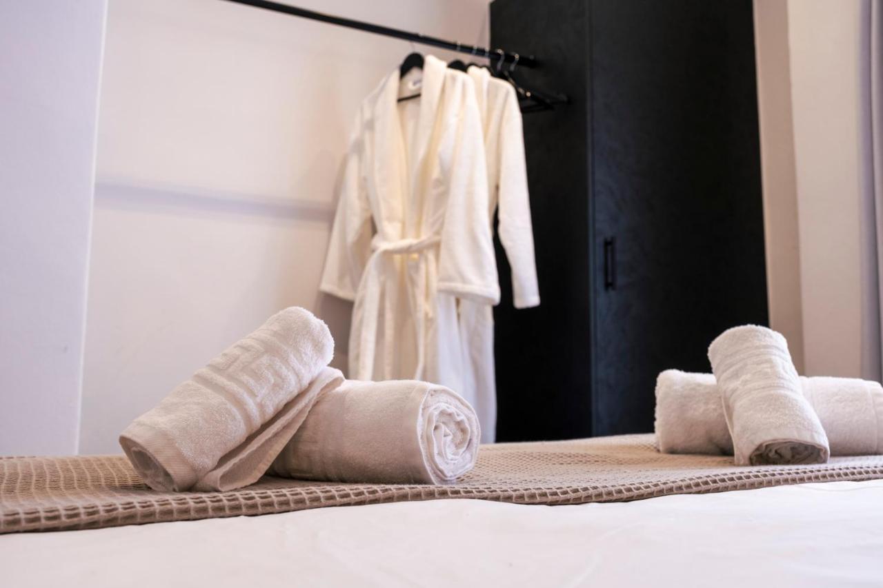 Venus Luxury Apartment Ermoupoli Eksteriør billede
